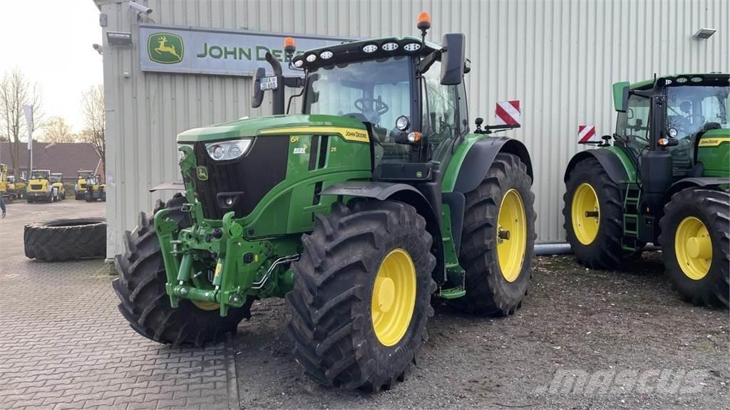 John Deere 6R215 Tractores