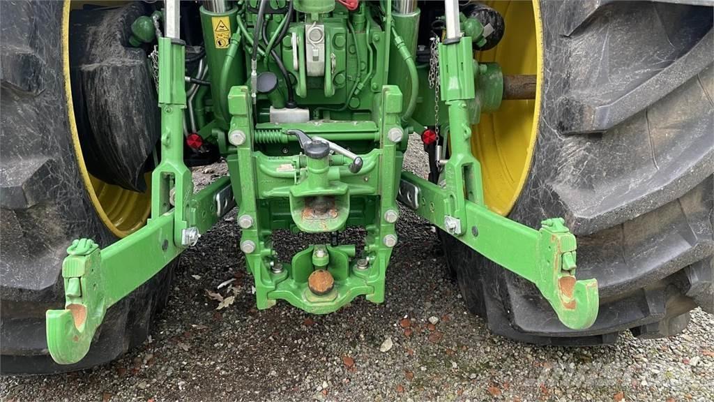 John Deere 6R215 Tractores