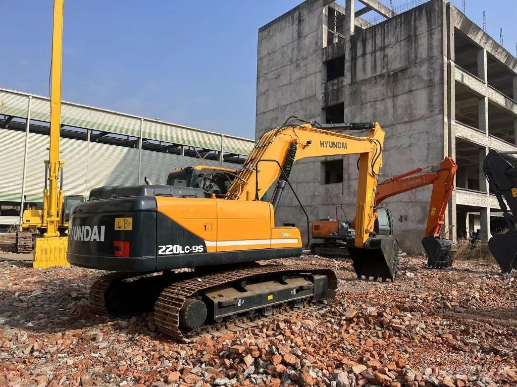 Hyundai R220 Excavadoras de cadenas