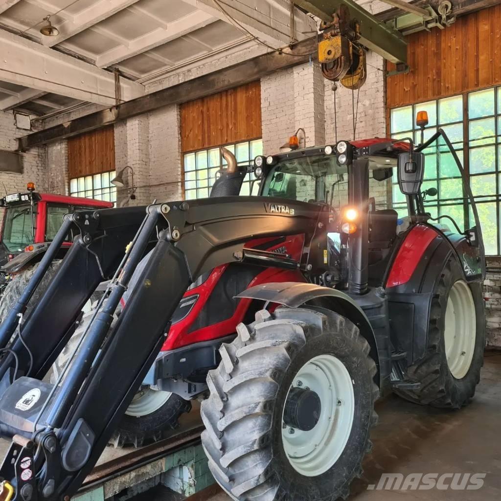 Valtra T 174 Tractores