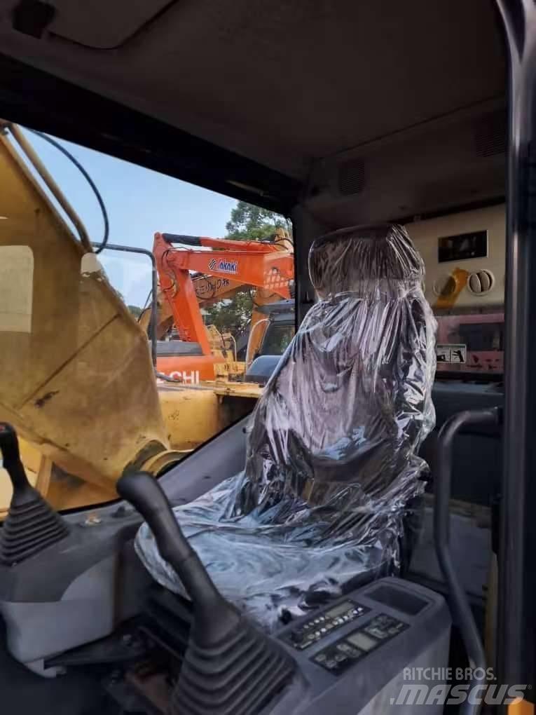 Komatsu PC 200-7 Excavadoras de cadenas