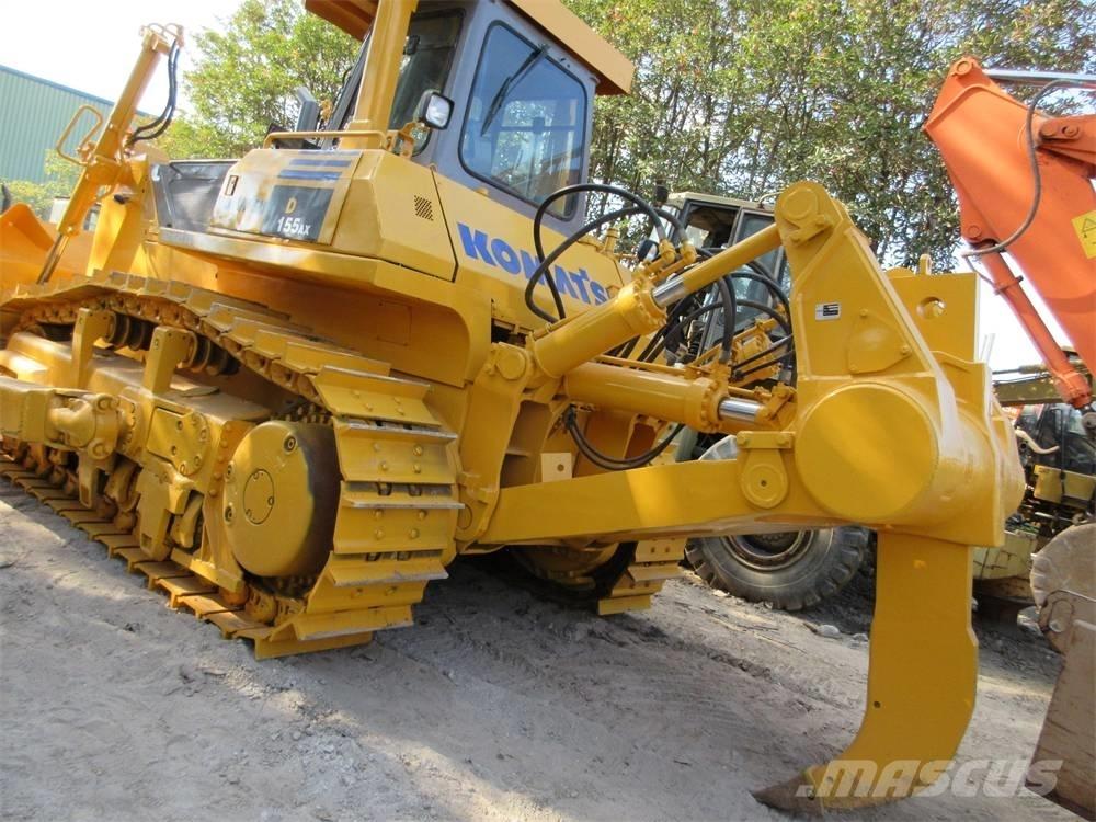 Komatsu D 155 A-1 Buldozer sobre oruga