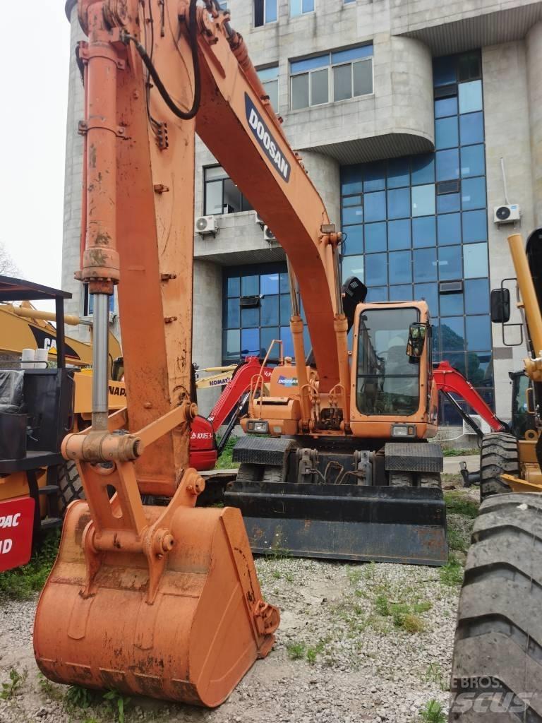 Doosan DH 210 W-7 Excavadoras de ruedas