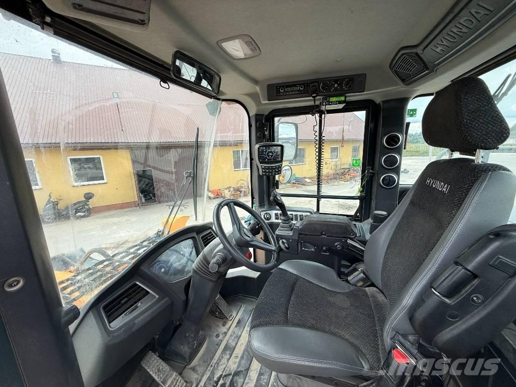 Hyundai HL 960 Cargadoras sobre ruedas