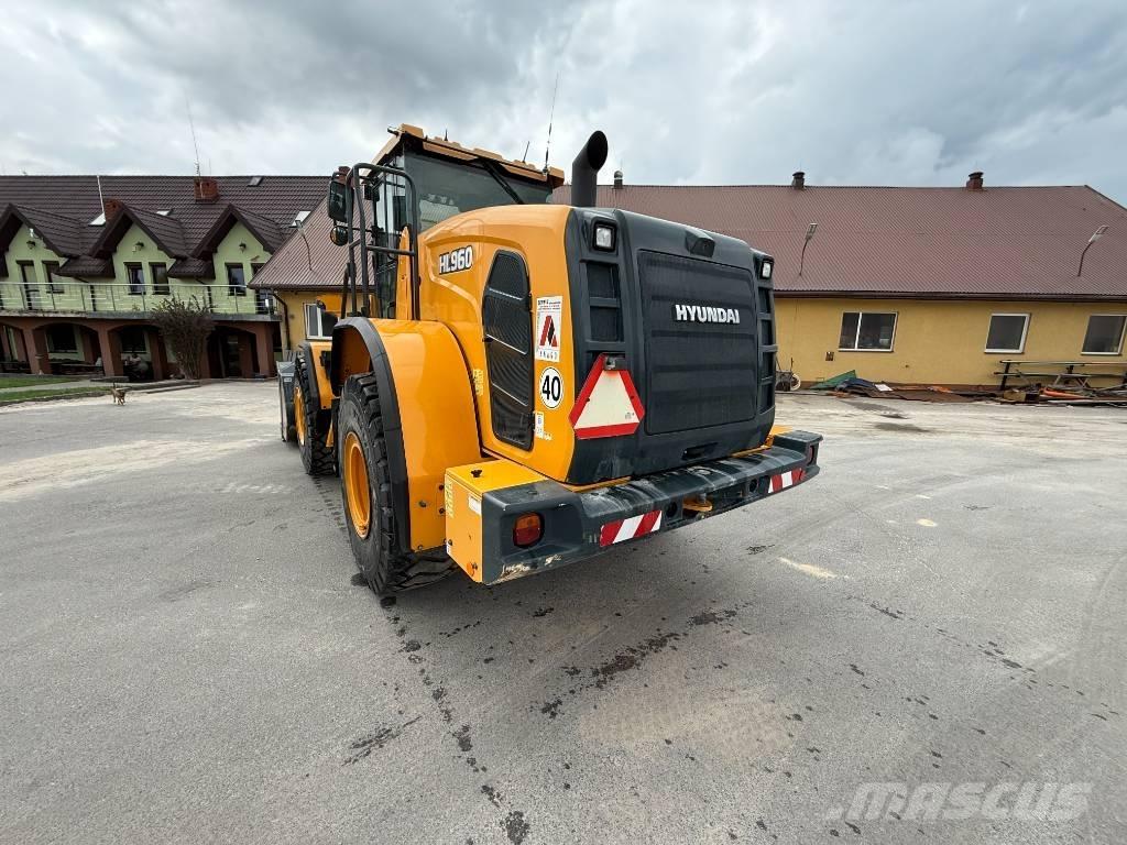 Hyundai HL 960 Cargadoras sobre ruedas