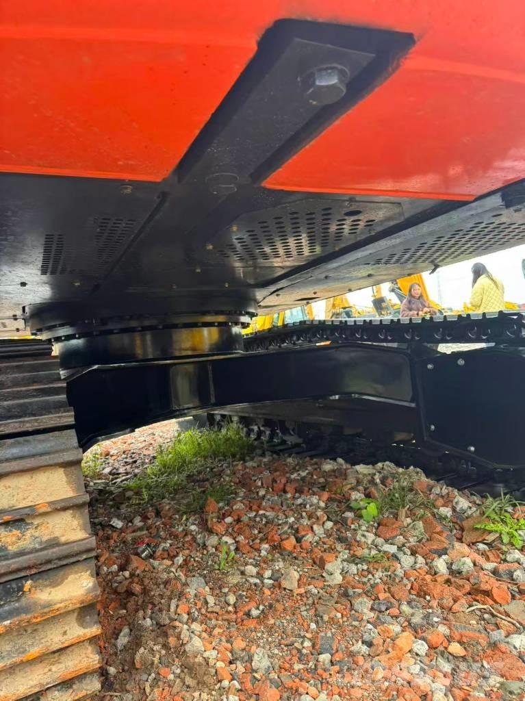 Hitachi ZX 200 Excavadoras de cadenas