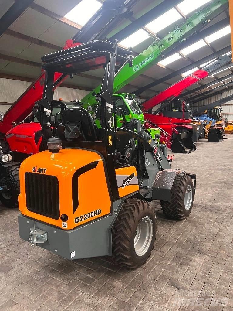 GiANT G2200 HD DEMO Cargadoras sobre ruedas
