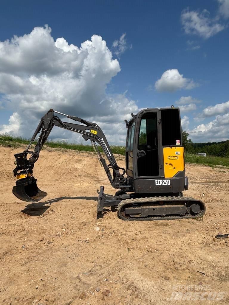 Volvo ECR 25 D Mini excavadoras < 7t