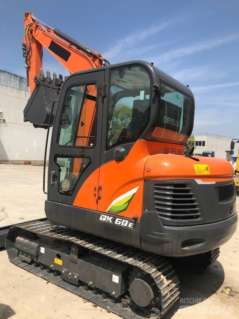 Doosan DX 60 Mini excavadoras < 7t