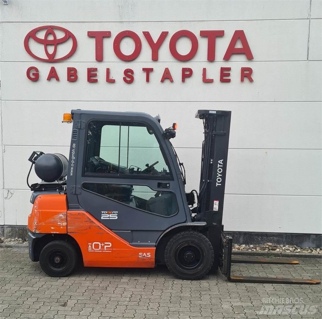 Toyota 02-8FGF25 Carretillas LPG