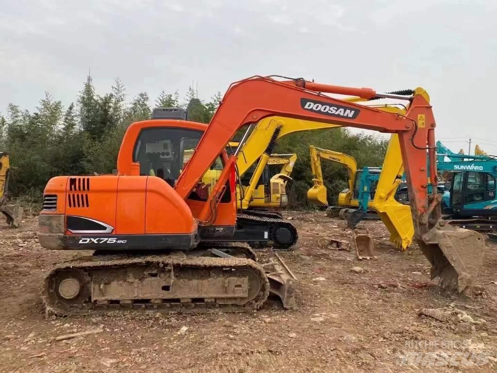 Doosan DX 75 Excavadoras de cadenas