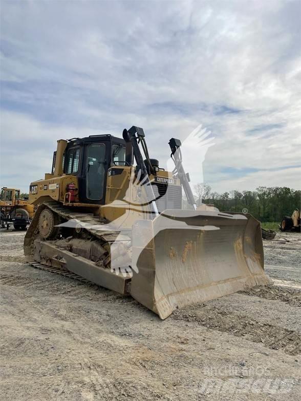 CAT D6T XL Buldozer sobre oruga