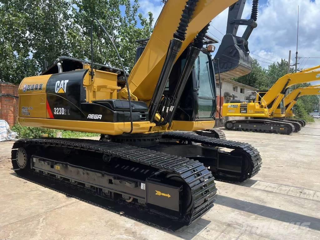 CAT 323d2l Excavadoras 7t - 12t