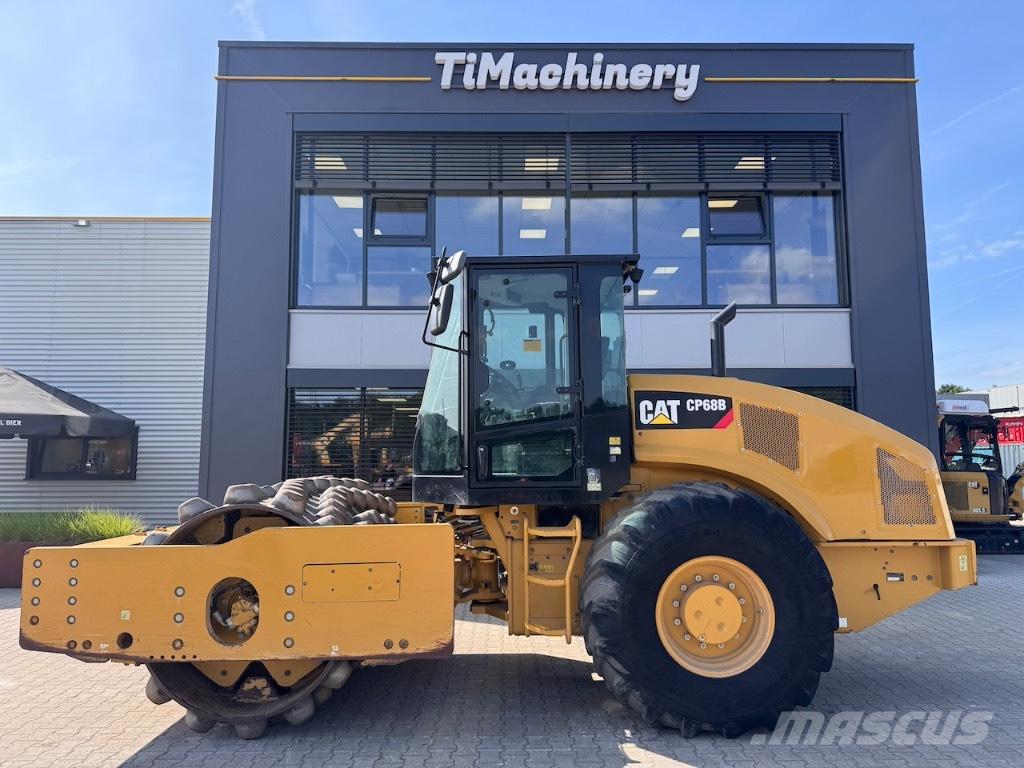 CAT CP 68 B Compactadores de suelo