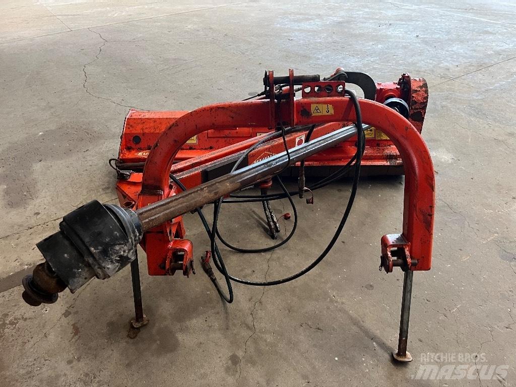 Kuhn TB 211 Segadoras y cortadoras de hojas para pastos