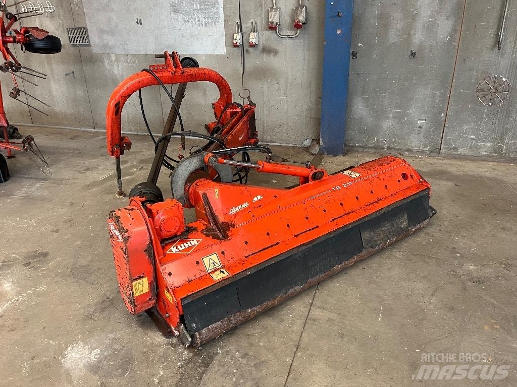 Kuhn TB 211 Segadoras y cortadoras de hojas para pastos
