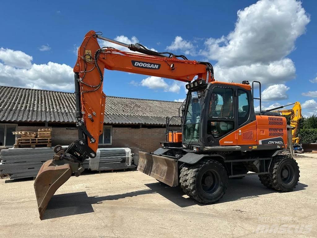 Doosan DX140W-5 Excavadoras de ruedas