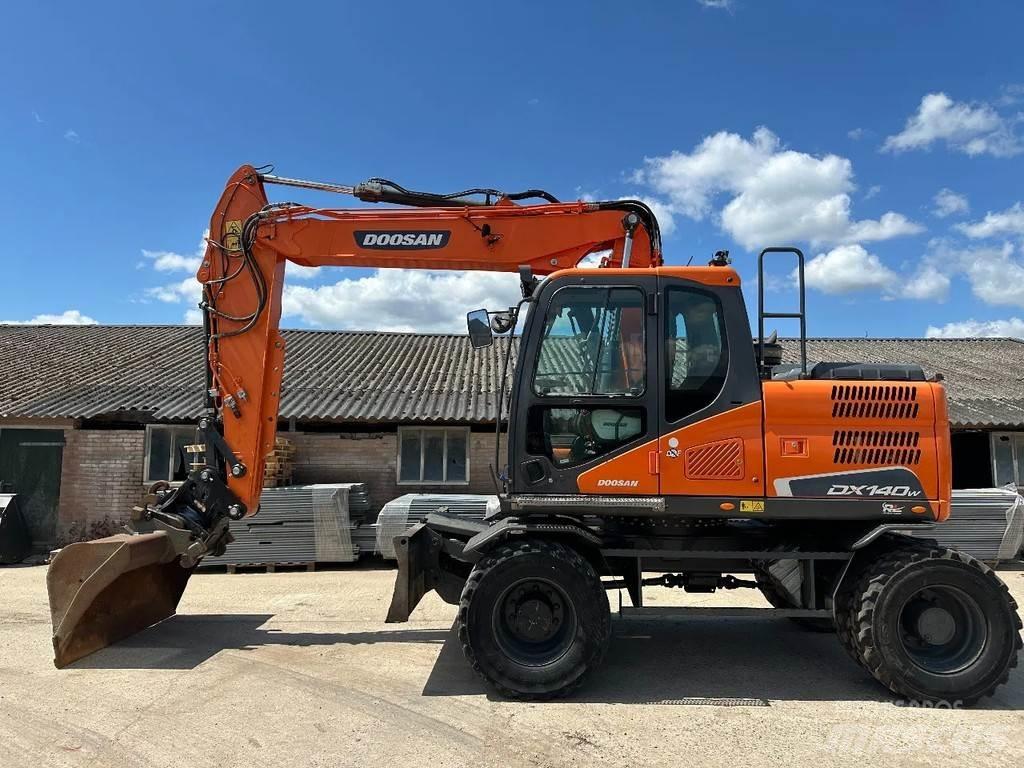 Doosan DX140W-5 Excavadoras de ruedas