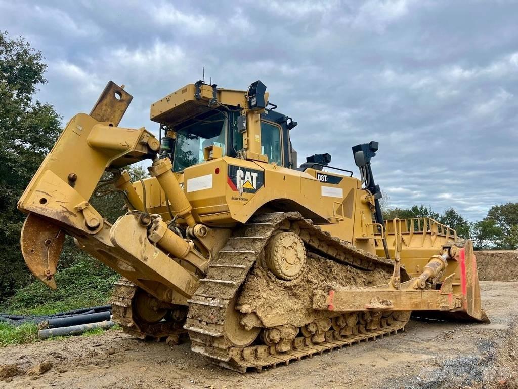 CAT D 8 T Buldozer sobre oruga