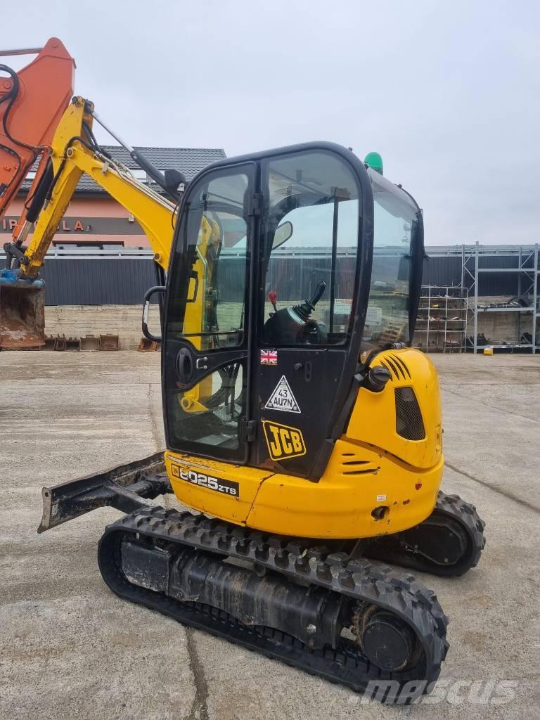 JCB 8025 Mini excavadoras < 7t