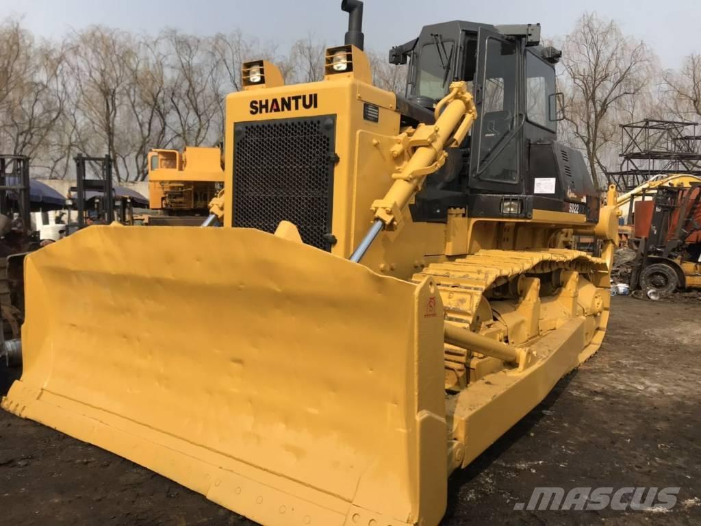 Shantui SD 16 Buldozer sobre oruga