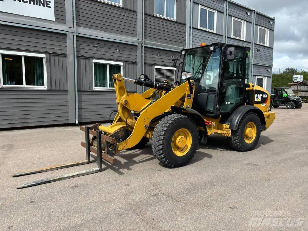  ** SOLD ** CAT 906M Cargadoras sobre ruedas