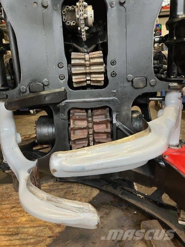 Komatsu C 124 Cosechadoras