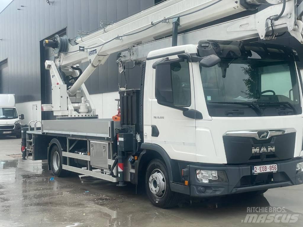 Böcker AK 36/4000 Grúas todo terreno