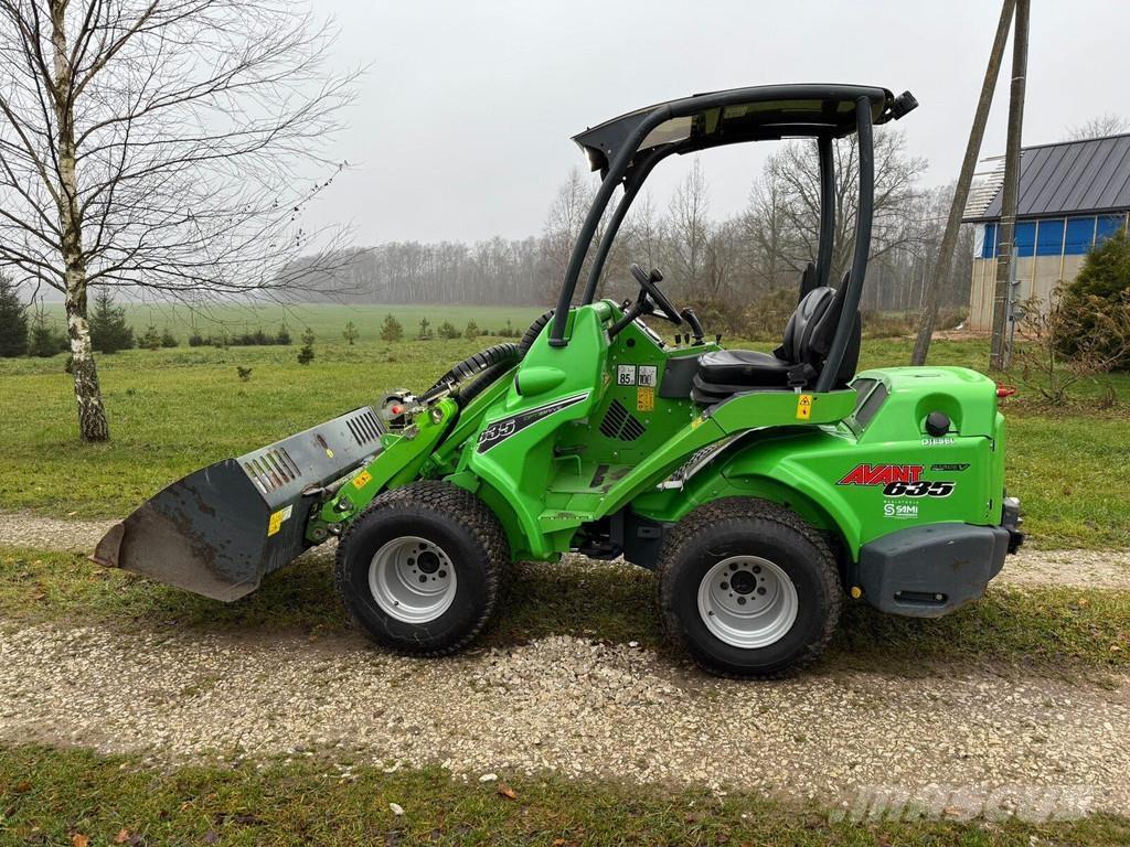 Avant 635 Cargadoras sobre ruedas