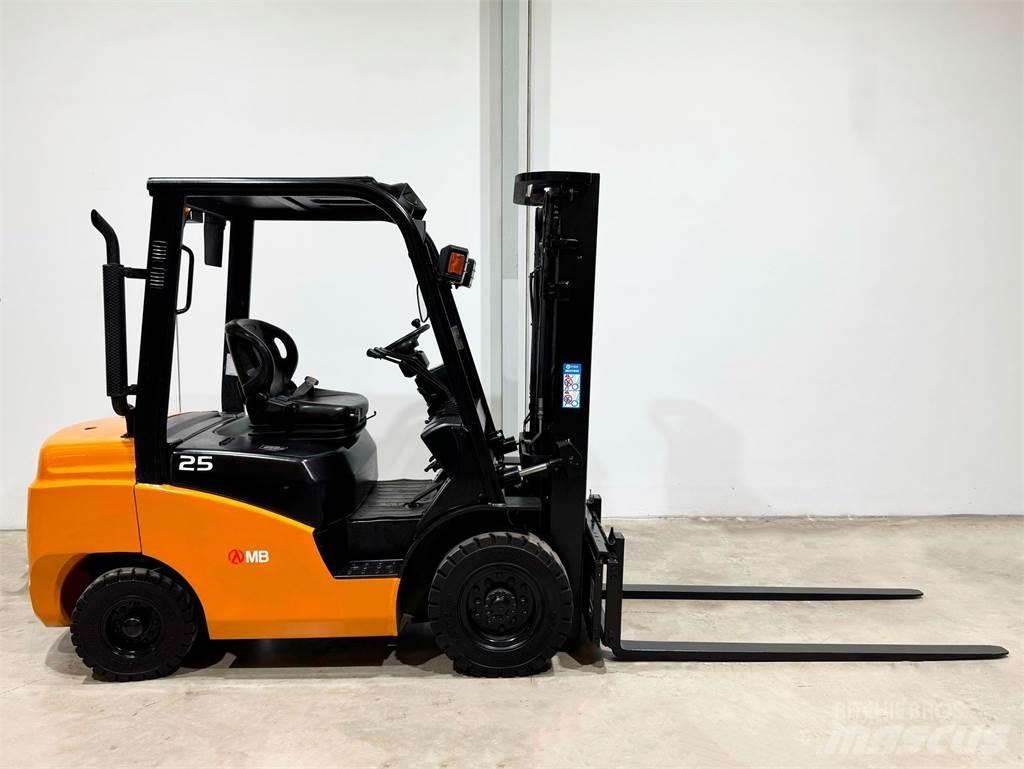  CPCD25T8 S4S Carretillas diesel