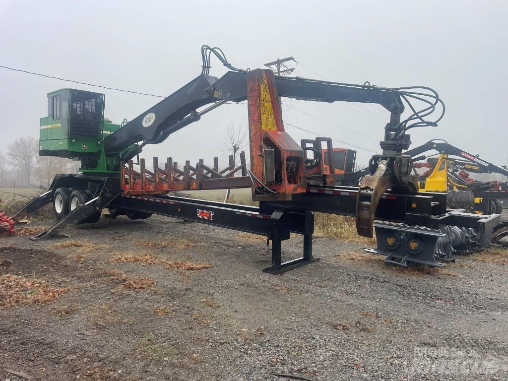 John Deere 437 D Cargadora forestal