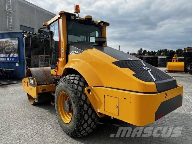 Volvo SD 135 B Rodillos de un solo tambor