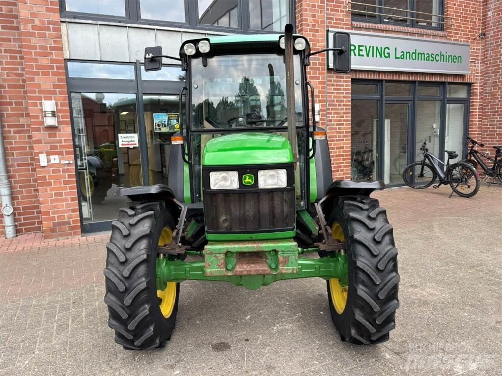John Deere 5510 Tractores