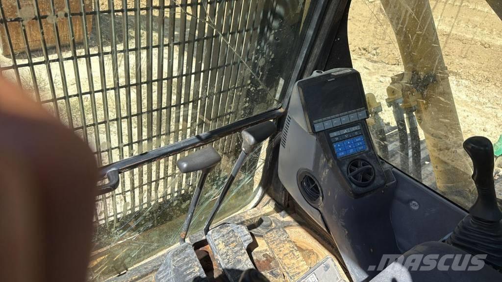 Komatsu 2012 Grúas de oruga