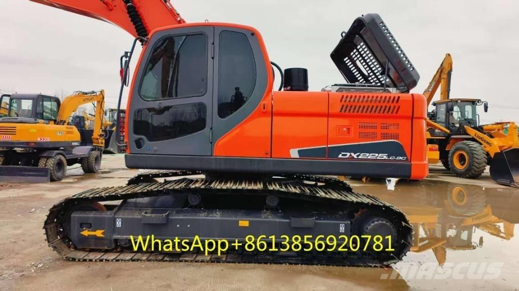 Doosan DX 225 Excavadoras de cadenas