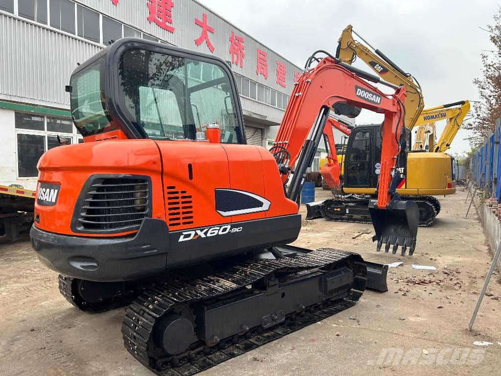 Doosan DX 60 Excavadoras de cadenas