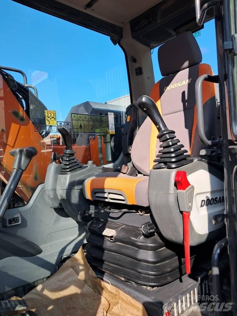 Develon DX 140 LCR-5 Excavadoras de cadenas