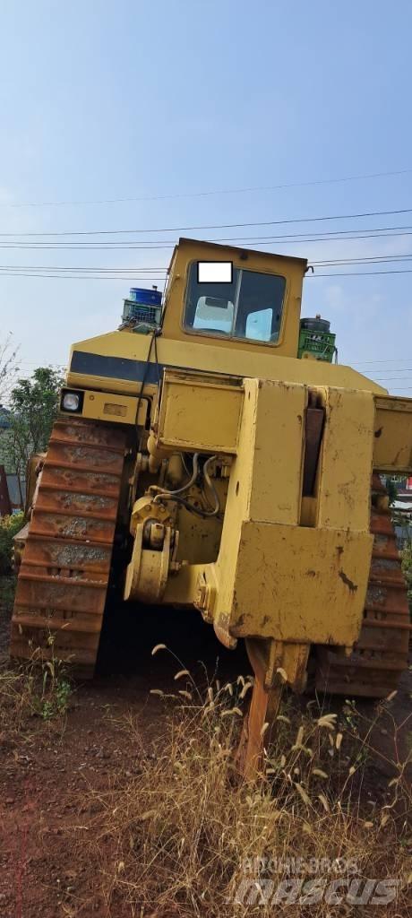 CAT D 9 N Buldozer sobre oruga