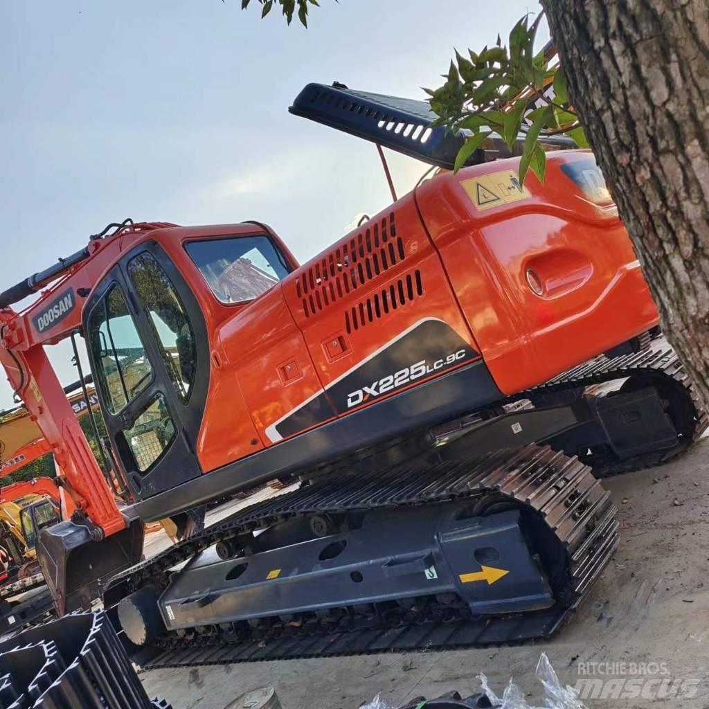 Doosan DX 225 LC Excavadoras de cadenas