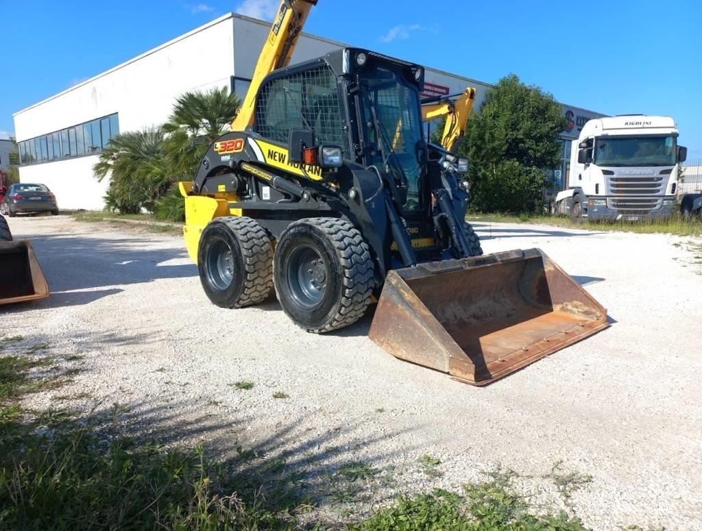 New Holland L320 Minicargadoras
