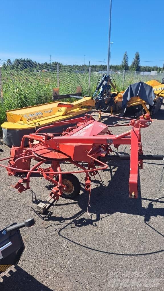JF CR 320 Rastrillos y henificadores