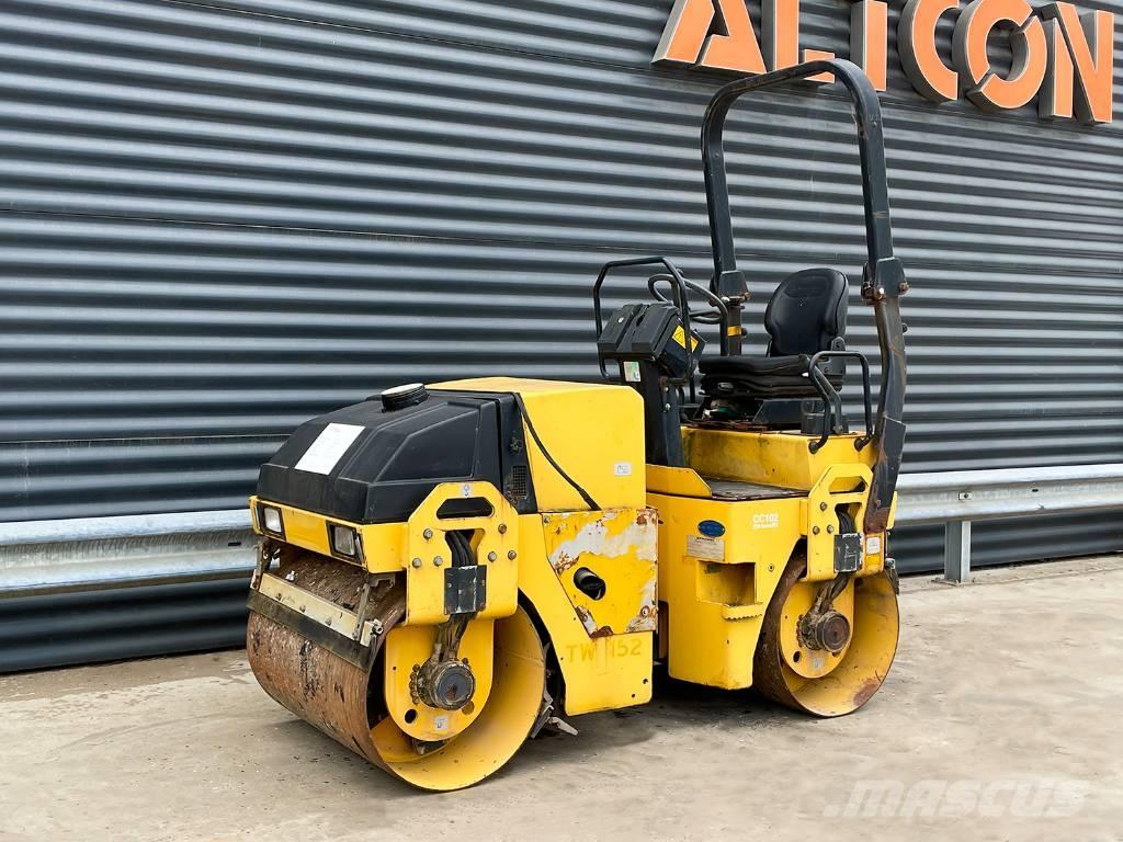 Dynapac CC102 Rodillos de doble tambor