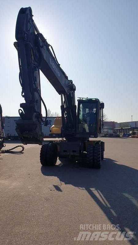 Volvo EW 210 C Excavadoras de ruedas