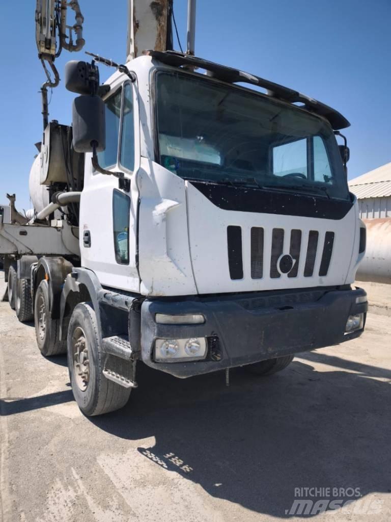 Astra Betonpompa Camiones hormigonera