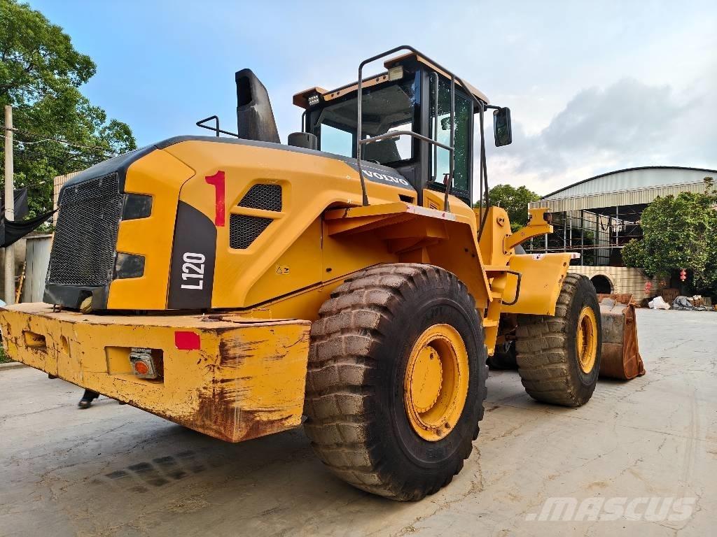 Volvo L 120 Cargadoras sobre ruedas