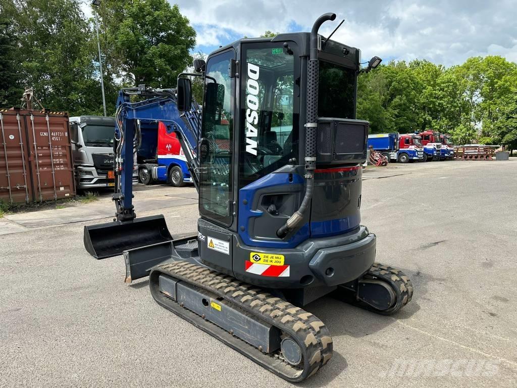 Doosan DX 35 Z Mini excavadoras < 7t