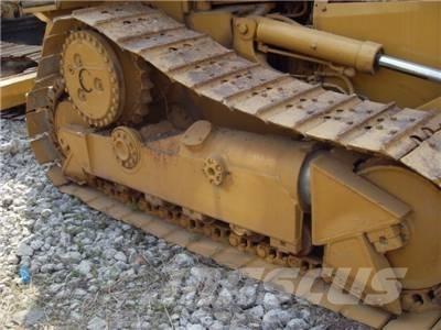 CAT D 5 H Buldozer sobre oruga