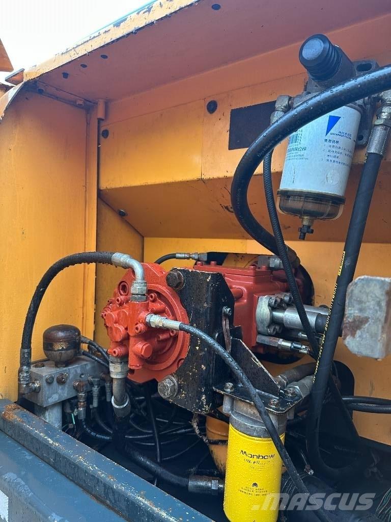 Hyundai 220LC-9S Excavadoras de cadenas