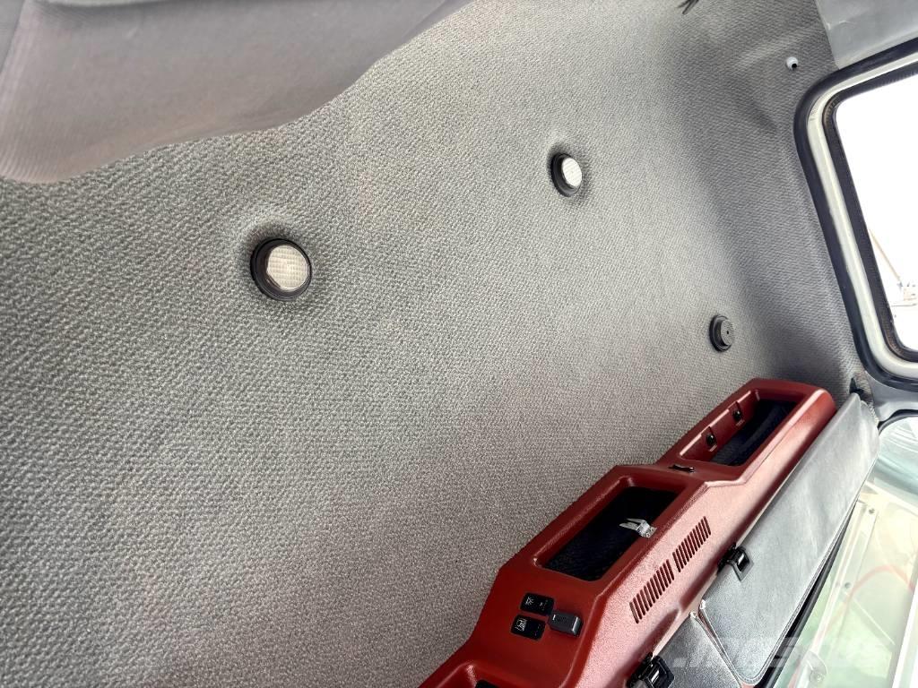 Mack CHU 613 Grúas de vehículo