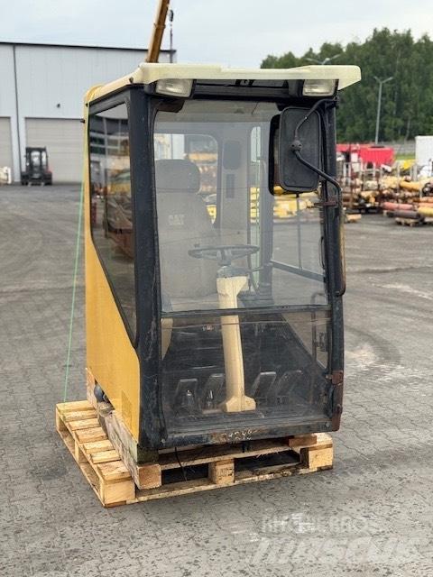 CAT M 320 USED CAB Cabinas e interior